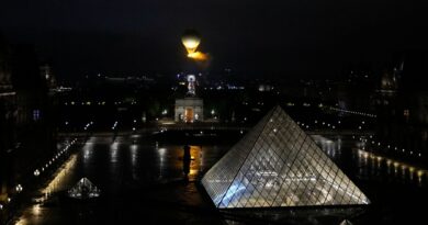 Juegos Olímpicos París 2024: la impactante ceremonia donde pusieron a volar la llama olímpica y tuvo el cierre de Céline Dion