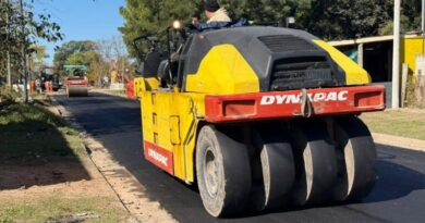 Comenzó la obra de asfaltado en el barrio La Ribera