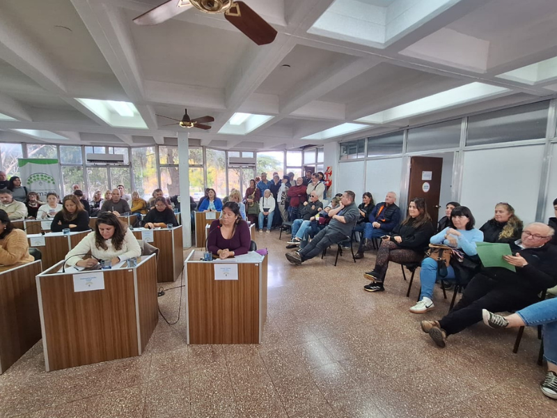 Comerciantes serán recibidos por el municipio tras reclamos por el aumento de tasas