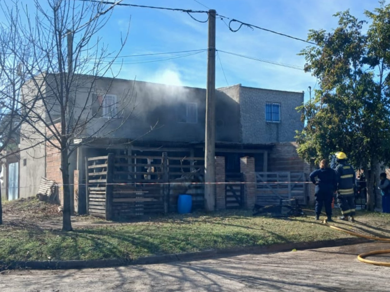 Ramallo: incendio en una vivienda fue controlado sin que se registraran heridos