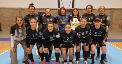 Independiente FC empató con Defensores de Villa Coll y cerró su participación en el triangular