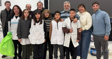 Entregaron kits deportivos a escuelas y clubes de Ramallo
