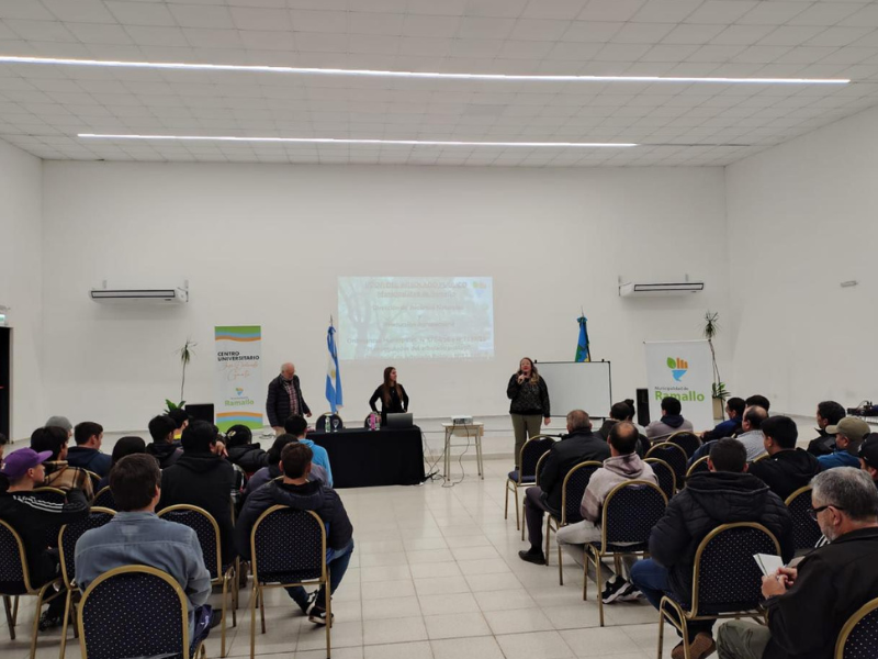 Más de 80 vecinos se capacitan en poda