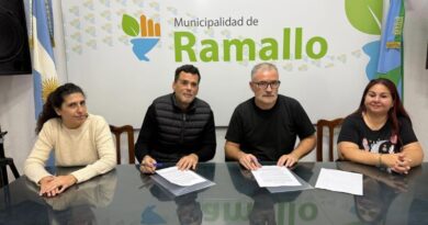 Firma de convenio y capacitación para emprendedores en Ramallo