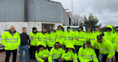 El Municipio entregó nuevas camperas a trabajadores del Programa Acompañados