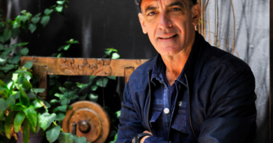 Mauricio Dayub contó cómo nació «El Equilibrista», la obra consagrada que llega este viernes a Villa Ramallo