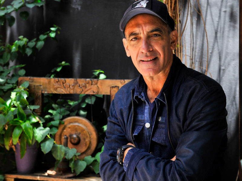 Mauricio Dayub contó cómo nació «El Equilibrista», la obra consagrada que llega este viernes a Villa Ramallo