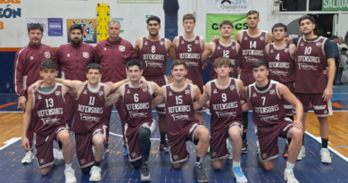 Defensores reaccionó, pero no le alcanzó y quedó eliminado del Super 4