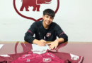 Kevin Vizgarra firmó su primer contrato profesional con Defensores