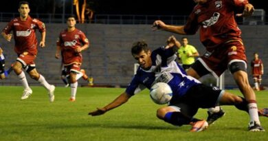 Defensores y Alvarado vuelven a cruzarse en una serie de eliminación directa: cómo está el historial