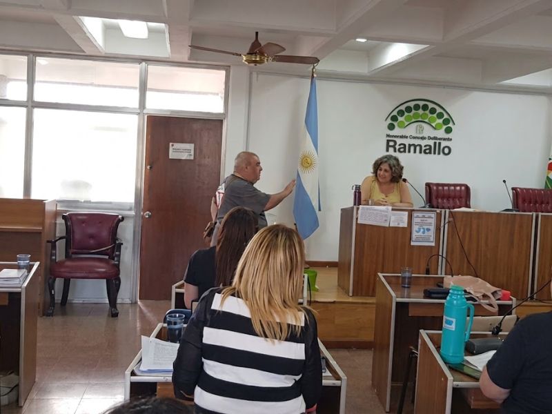 Un camionero reclamó en el Concejo Deliberante