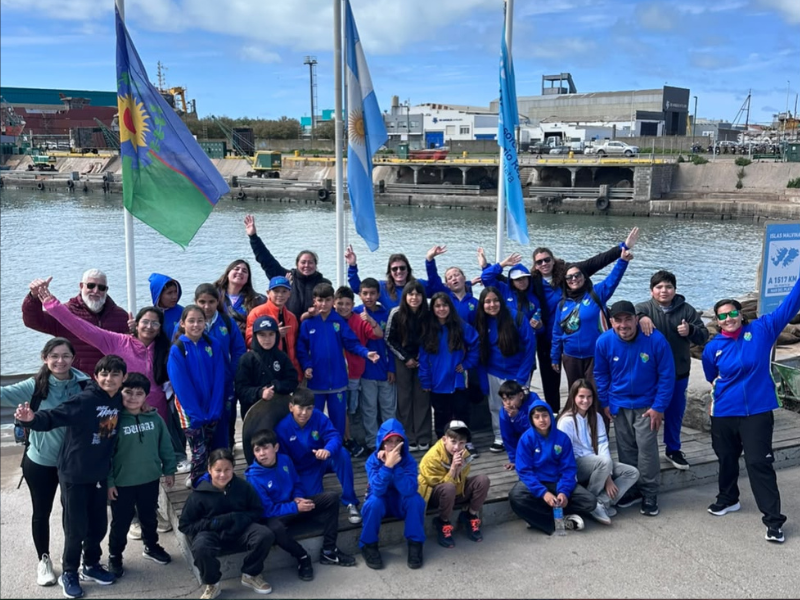 Un viaje de egresados para conocer el mar y acompañar a los deportistas de Ramallo en Mar del Plata