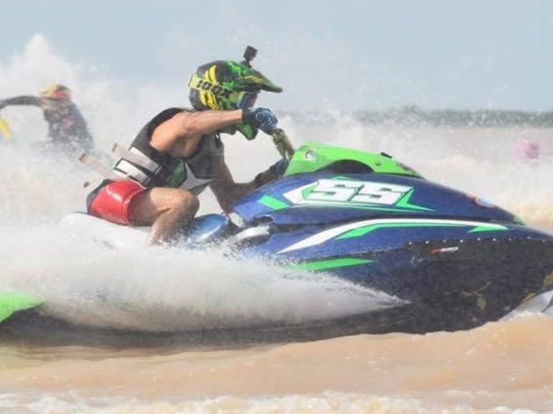 Eduardo López se prepara para debutar en el Mundial de Motos de Agua de Estados Unidos