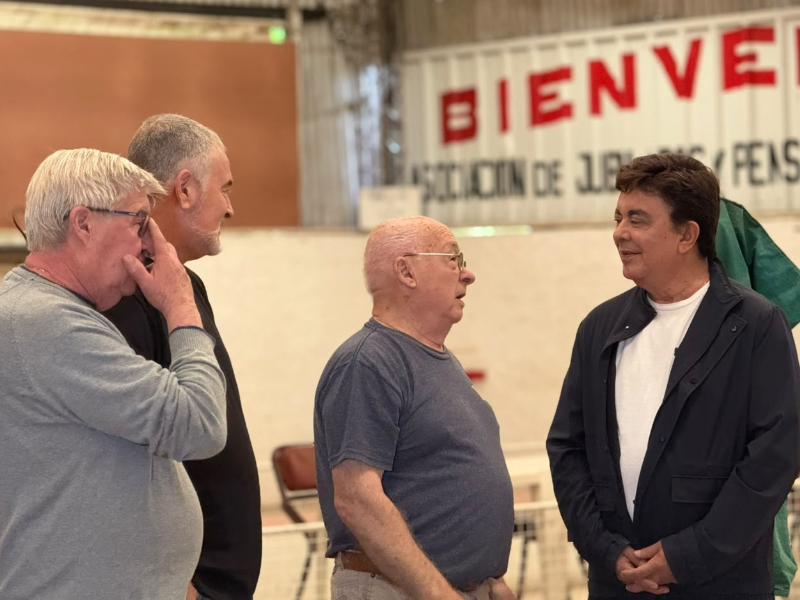 Fernando Espinoza visitó Villa Ramallo y se reunió con Mauro Poletti