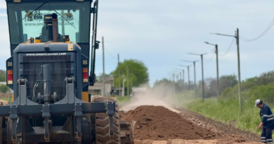 El Municipio interviene calle Frondizi en Villa Ramallo