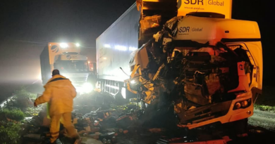Dos personas resultaron gravemente heridas tras un choque entre camiones en la Ruta 9