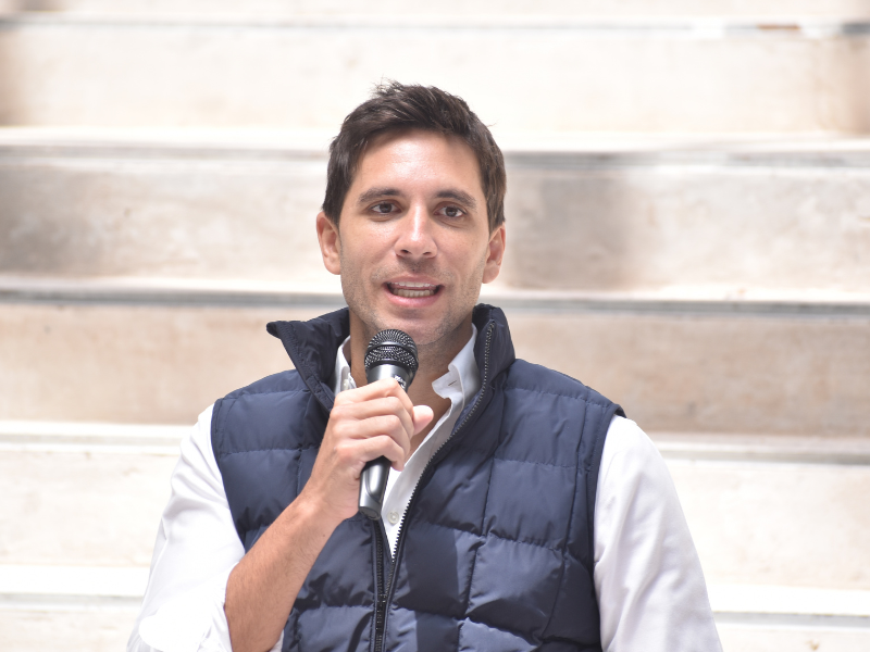 Passaglia le propuso un pacto fiscal a Caputo: «IVA 0 a municipios a cambio de eliminar la Tasa de Seguridad e Higiene»