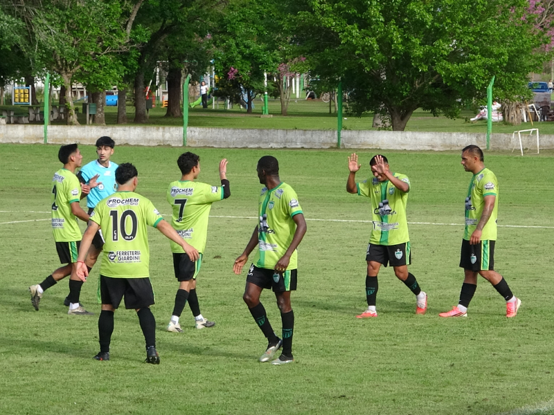 Los Andes fue contundente, venció 2-0 a Somisa y se afirma entre los clasificados